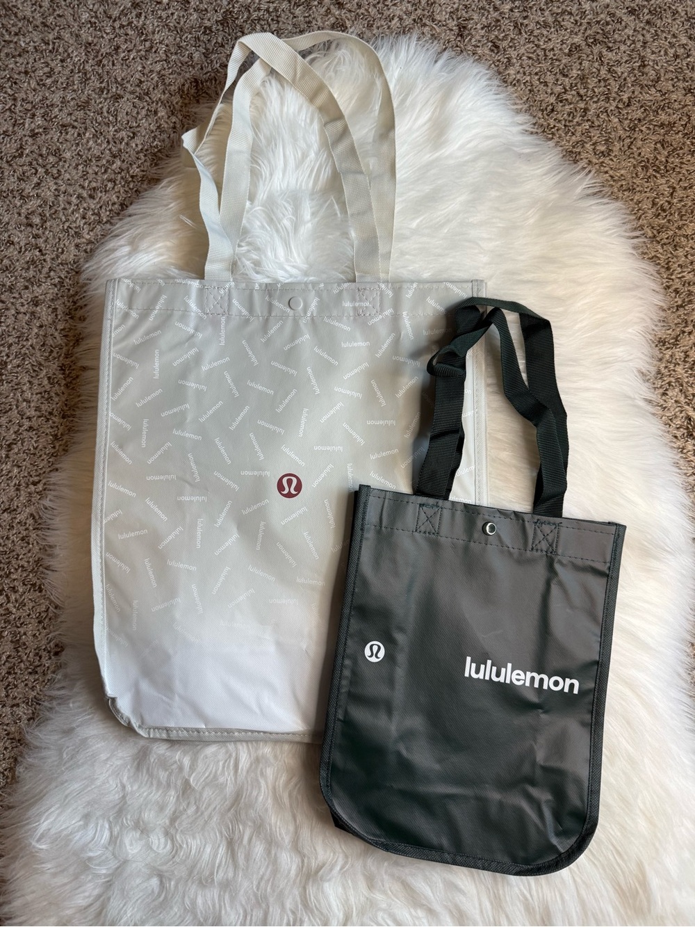 Lululemon shopping bags reusable totes lot 2